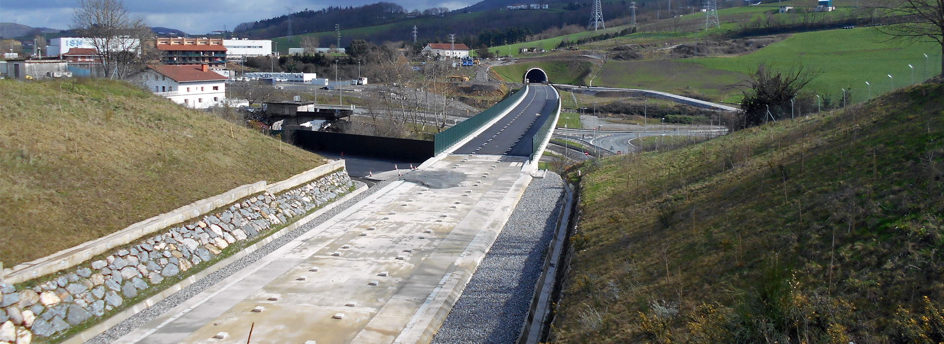 HIGH SPEED RAILWAY OF THE BASQUE COUNTRY. SECTIONS: ANDOAIN-URNIETA-HERNANI - 1